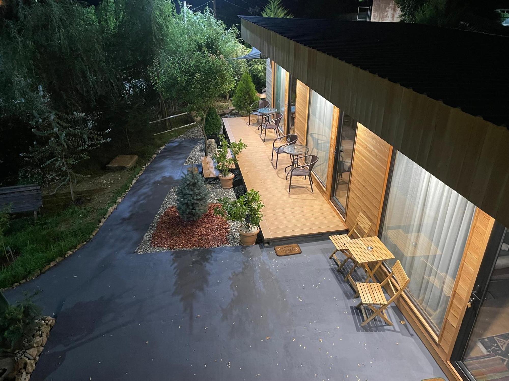 Garden Rooms In Kutaisi Eksteriør bilde